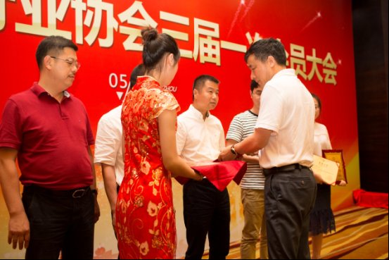 C:\Users\Administrator\Desktop\新建文件夹 (3)\0Q8A3632.jpg