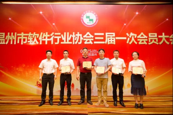 C:\Users\Administrator\Desktop\新建文件夹 (3)\0Q8A3656.jpg
